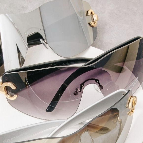 Designer Look Curved Shield Lens Sunglasses - Picture 2 of 4